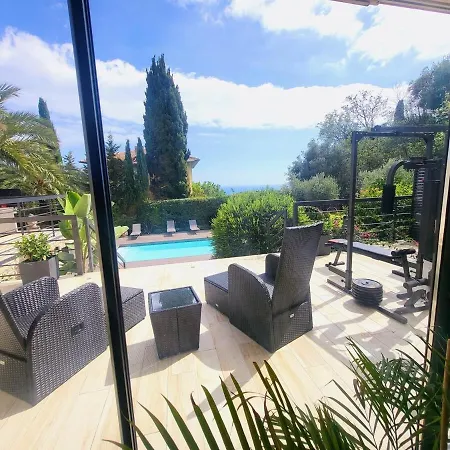 3 Bedrooms With Private Garden And Pool * Niza