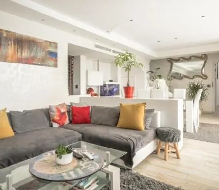 3 Bedrooms With Private Garden And Pool Σπίτι διακοπών Νίκαια