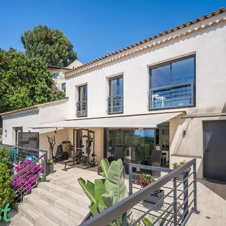 Сasa de vacaciones 3 Bedrooms With Private Garden And Pool